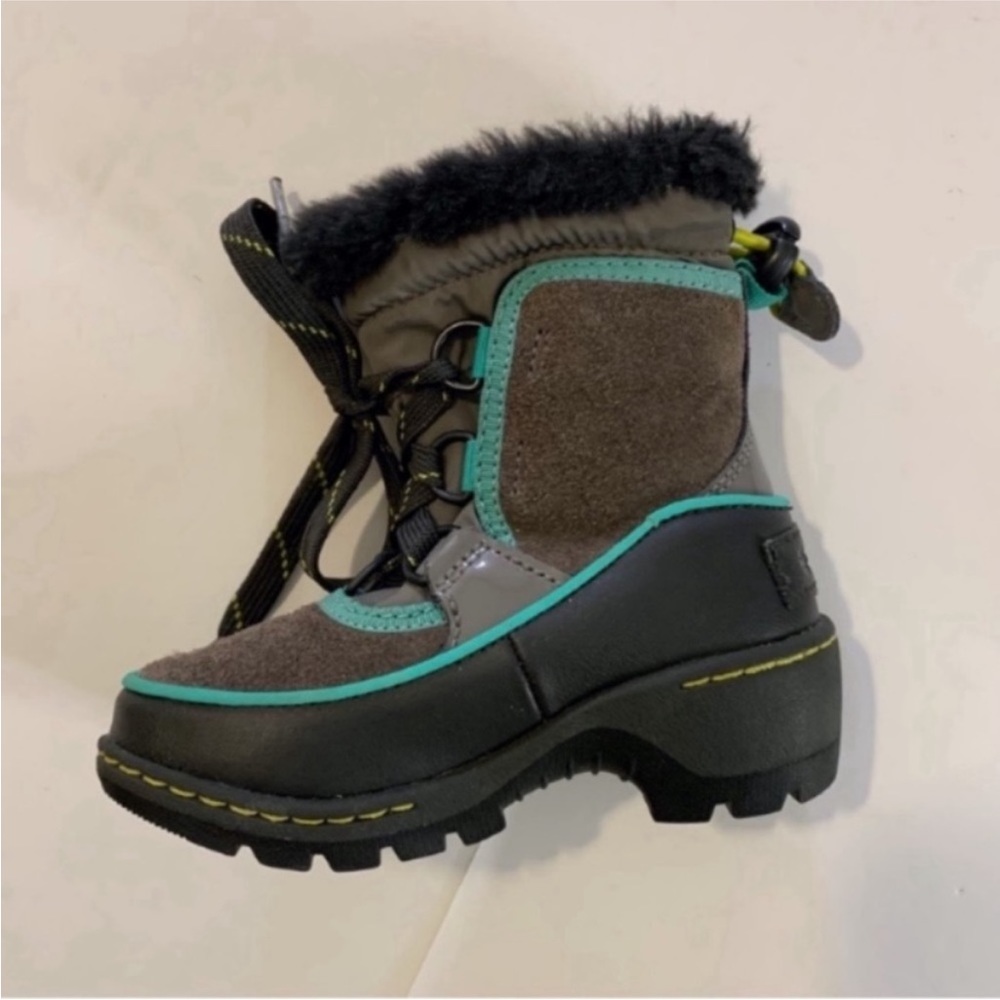 Sorel Tivoli Ill Boots - Picture 3 of 10